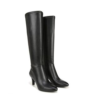 Perfect height boots. Very comfortable.